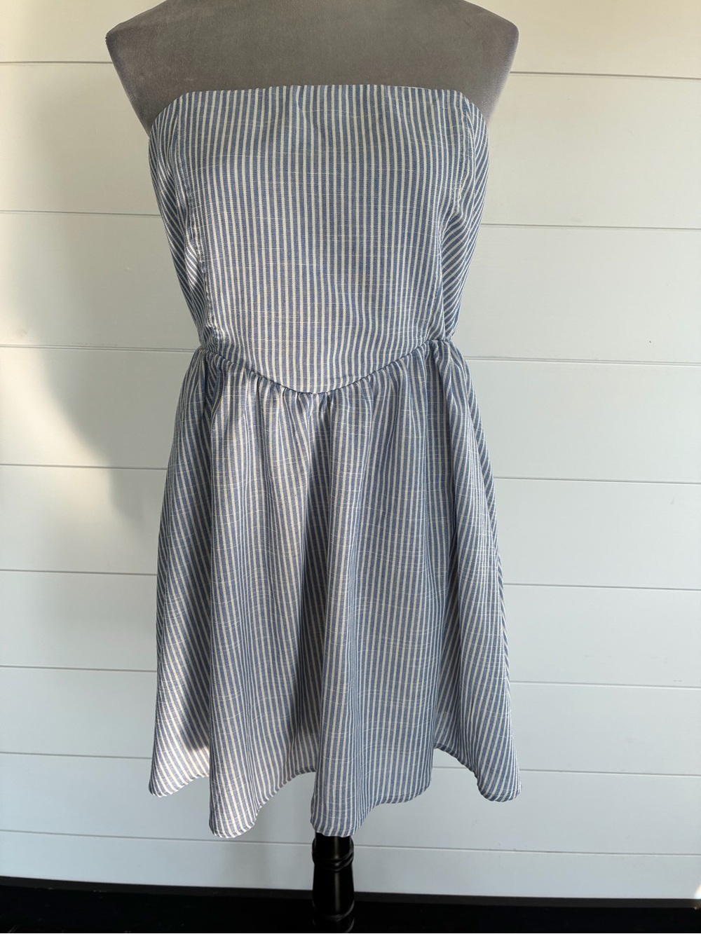 Altar'd State Blue and White Striped Strapless Mini Dress Sz L NWOT/0424